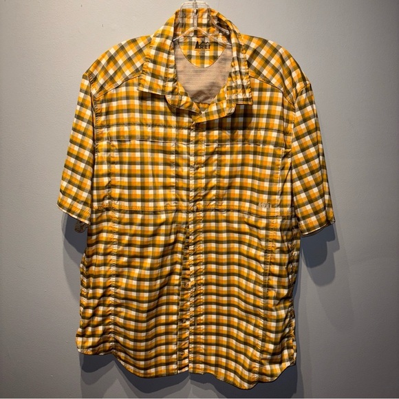 REI Button‎ Up Shirt Mens XL Outdoor Performance Vented Yellow Orange Green - Picture 1 of 9